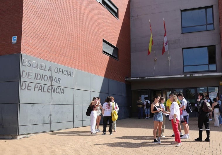 Castilla y León reestructura las Escuelas Oficiales de Idiomas El